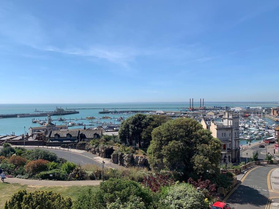 Georgian 5 Storey House, Seaviews, Cinema Room Ράμσγκεϊτ Εξωτερικό φωτογραφία